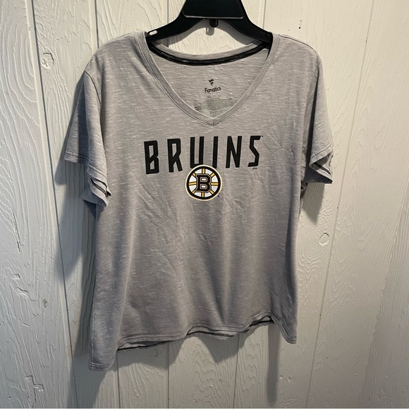 Boston Bruins Women’s V-Neck T Shirt - Picture 3 of 4